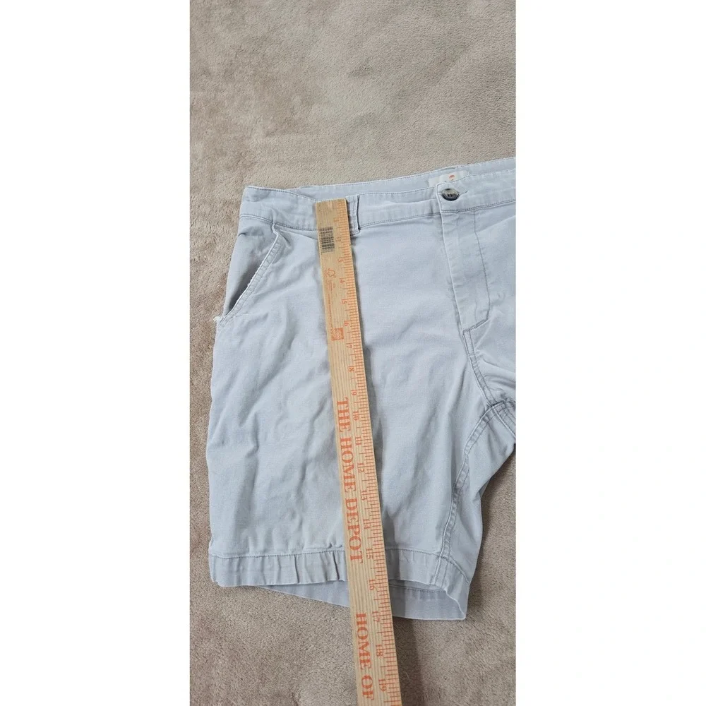 Marine Layer shorts Mens size 38 light blue Chino button pocket performance